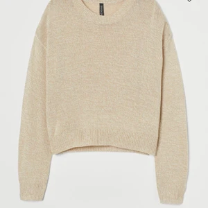 Stickad tröja - Säljer denna fina stickade tröja från hm eftersom att den var för liten när jag fick den, frakt tillkommer och pris kan diskuteras. 