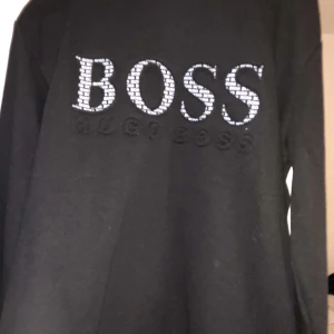 Hugo boss tröja  - Helt ny: storlek M