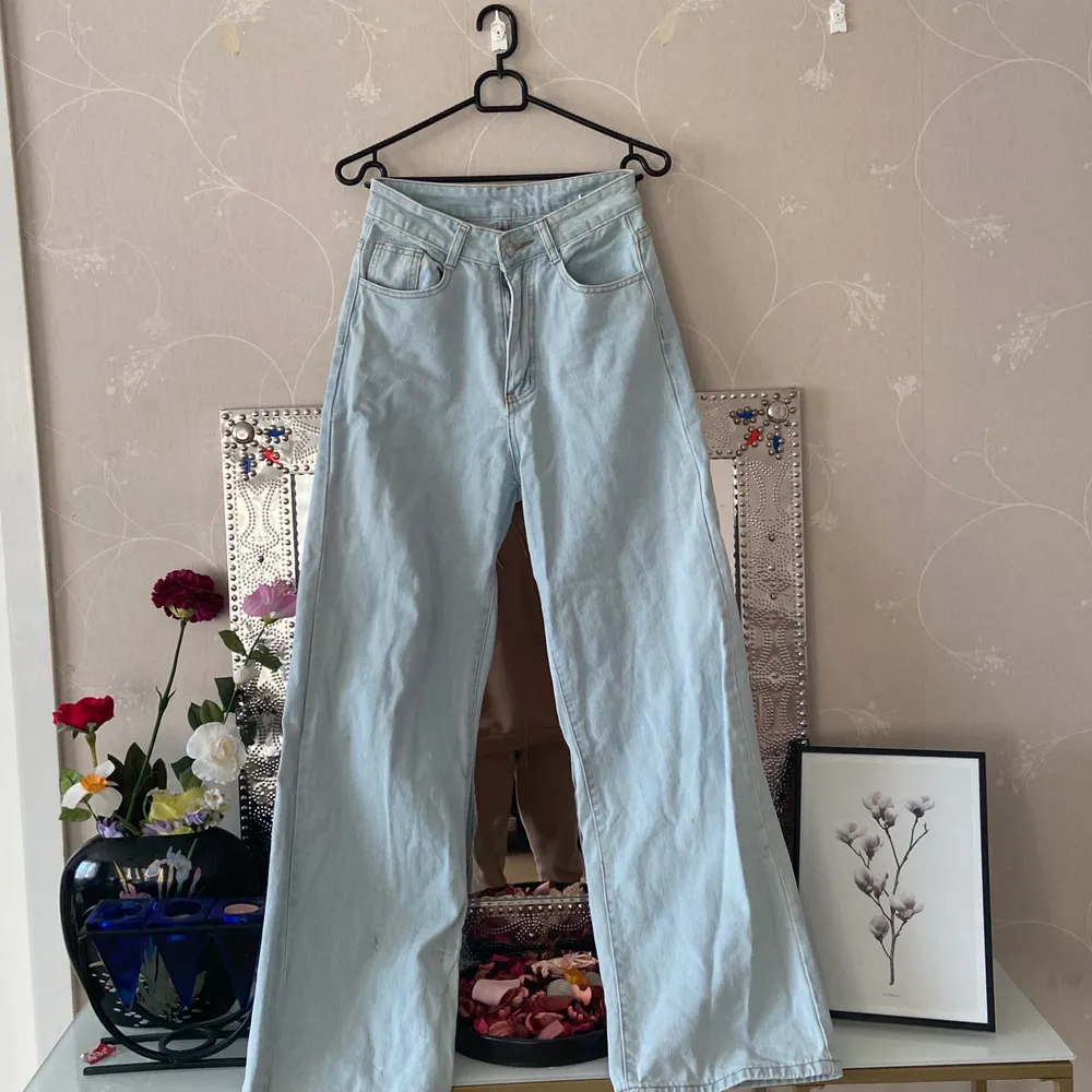 new jeans from SHEIN comfy and lightweight PR: 189kr. Jeans & Byxor.