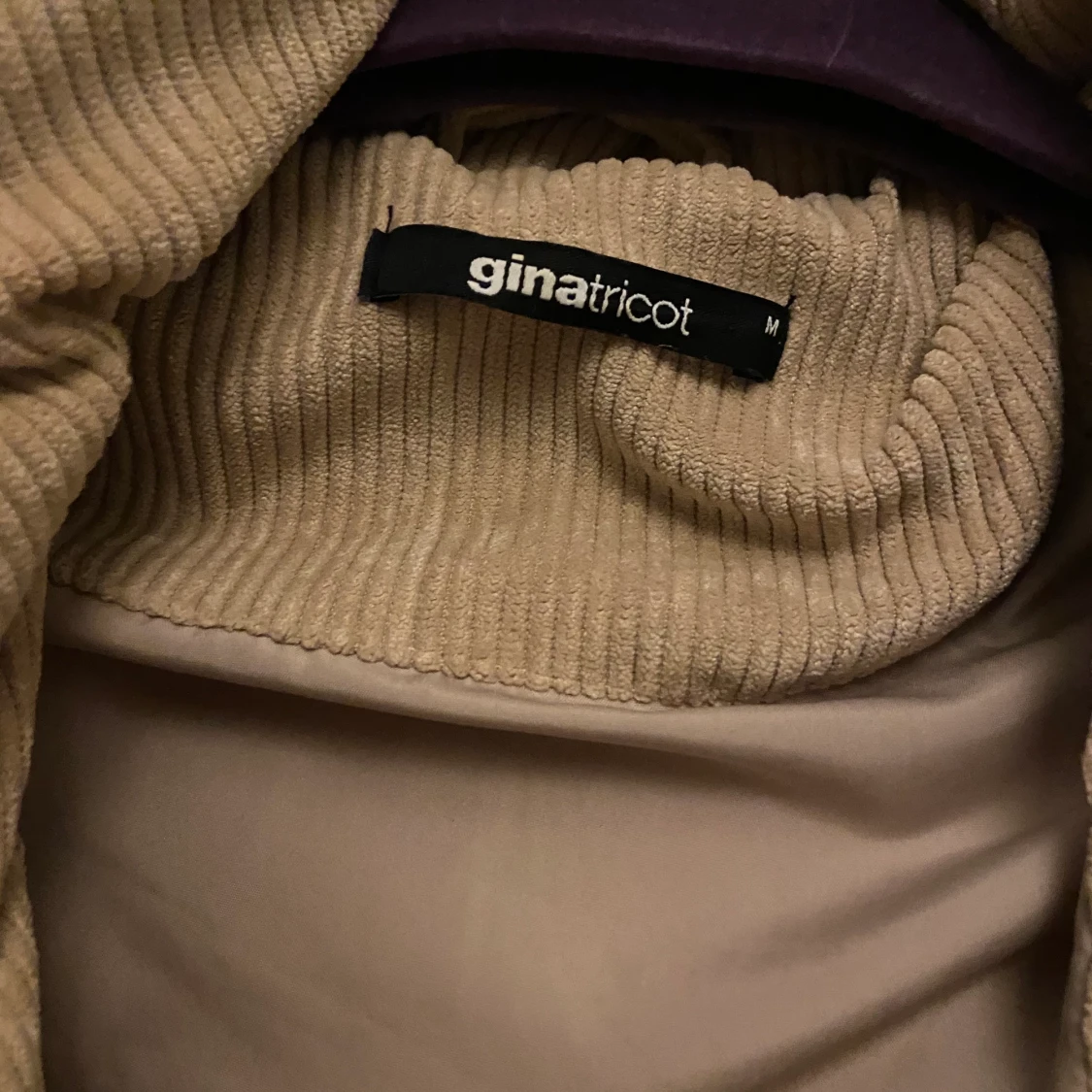Jättefin jacka från Gina  - 90