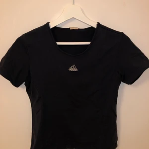 Vintage adidas tee  - En jättefin vintage adidas T-shirt🥰