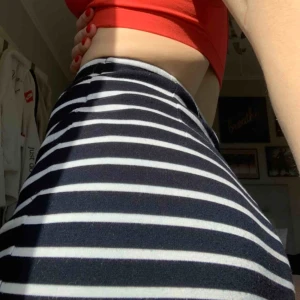  - Abercrombie and Fitch pencil skirt✨ worn once. Super nice fit 😩 bought for 700 kr selling for 350!! 💖 pick up in stockholm or pay for shipping 