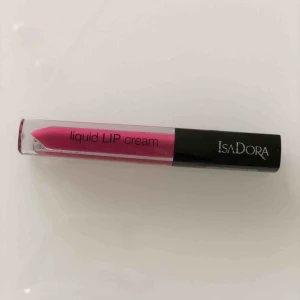  - IsaDora lip cream Bara testad Rose Rush 30 kr(nypris ungefär 89 kr)
