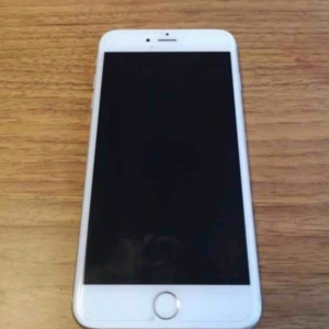  - iPhone 6 har haft den i 2 år och den är super bra 