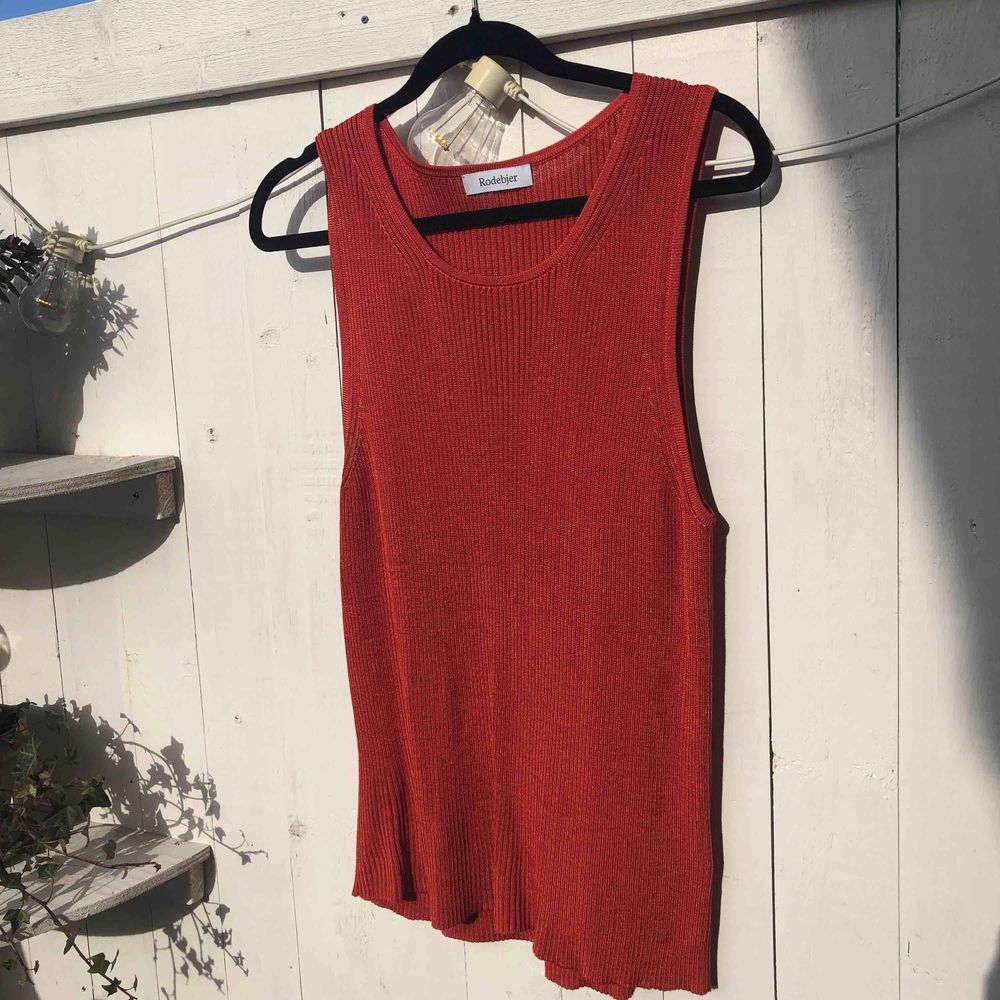 ✨Rodebjer - Harini linne ✨Storlek: L ✨Material: 85% viskos 15% bomull ✨Skick: nyskick, endast använd ett fåtal gånger. Toppar.