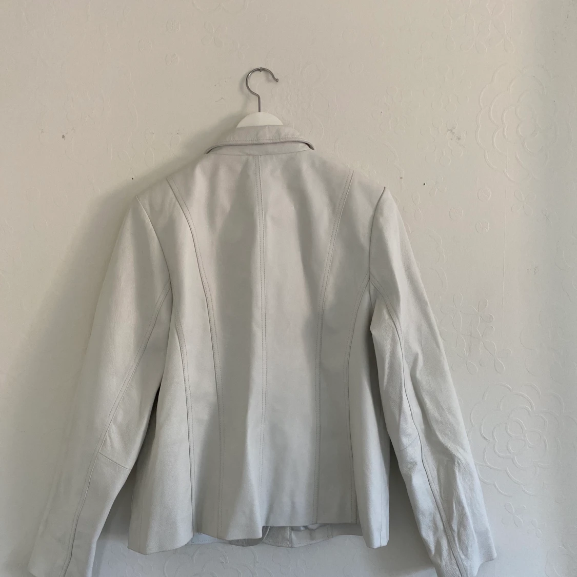 Vit skinnblazer - 90