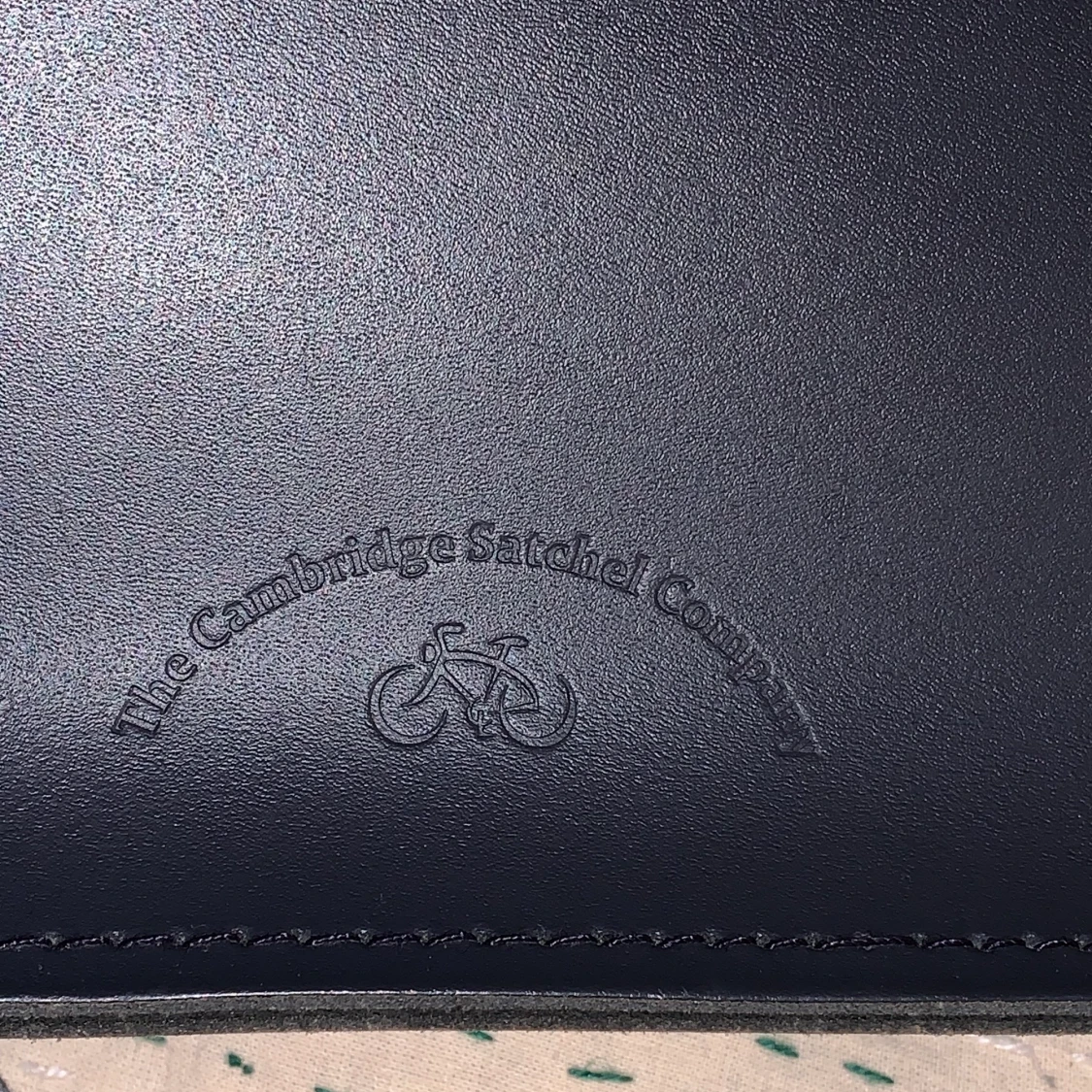 Marinblå skinnväska  - 91