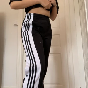 Adidas byxor - ser ut som ny 