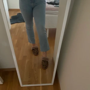 Jeans - Skulle nog mer säga att de är storlek 36