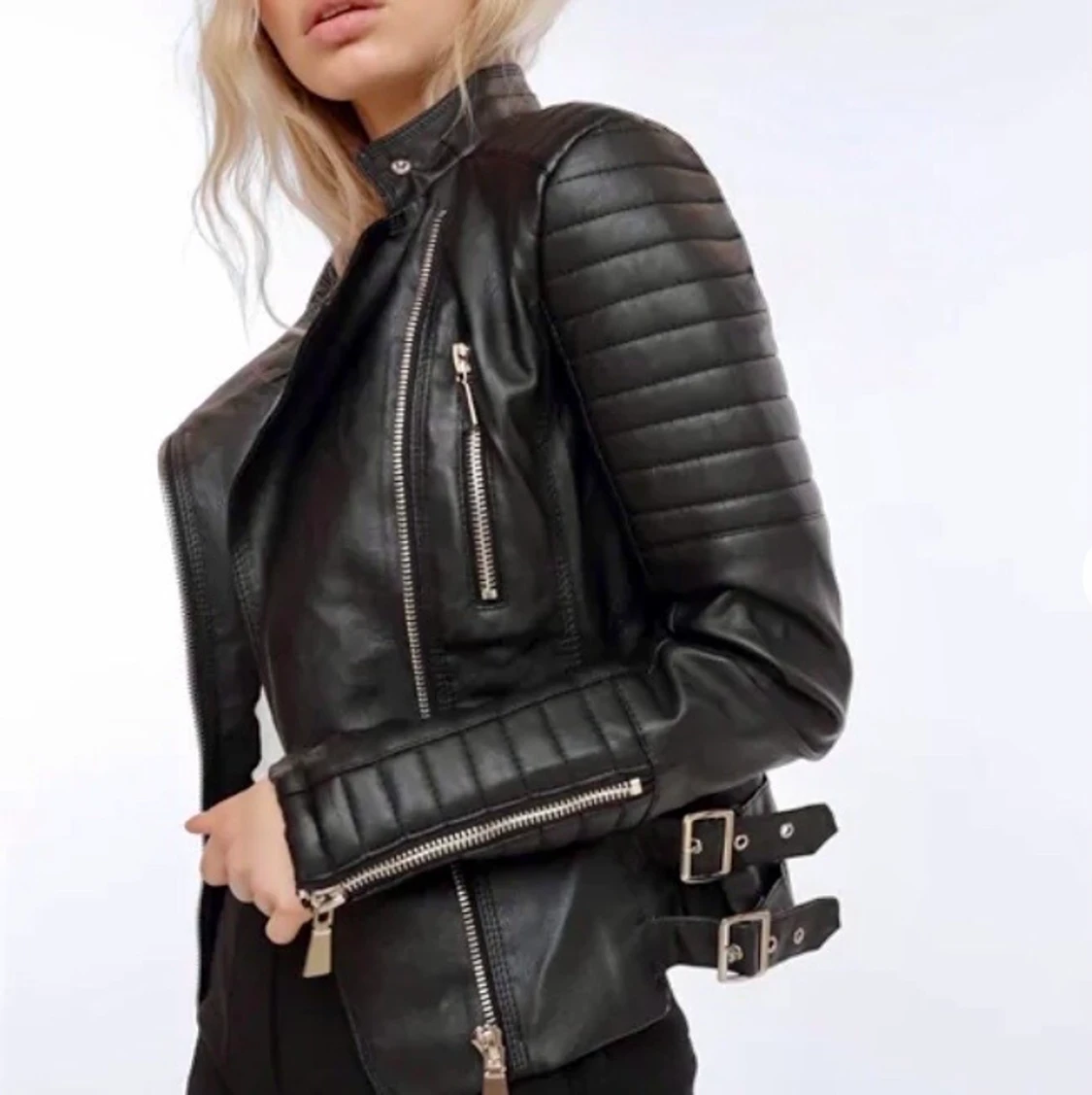 Svart skinnjacka Chiquelle 