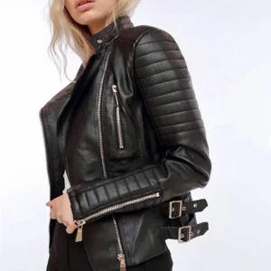 Svart skinnjacka Chiquelle  - Jag säljer min nya jacka från chiquelle som inte var min stil, alltså oanvänd. Det är en väldigt snygg passform på den! Kontakta mig om ni vill ha mer bilder/information 