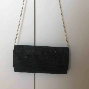  - Clutch från Zalando, endast använd 1 gång. Hämtas i Trollhättan 
