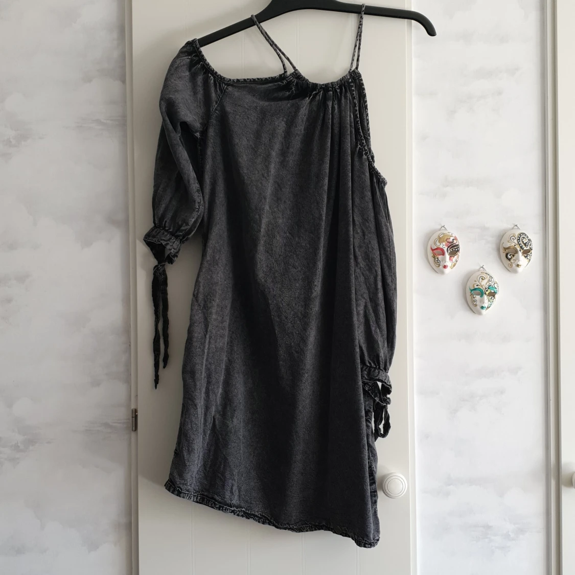 Off Shoulder klänning  - 90