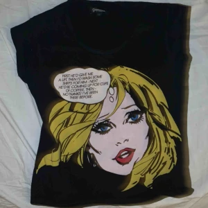  - As fet tröja från crocker! Den passar nog en Xs skulle ja säga, as snygg verkligen. 