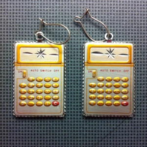  - Miniräknar-örhängen! Aldrig använda. 
