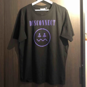  - Skön tröja från Weekday använt fåtal gånger