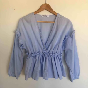  - Söt blus från zara, använd fåtal gånger