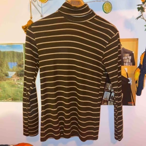  - Fin 70-tals polo i fint skick! Möts i Sthlm, annars står kund för frakt!