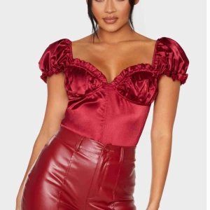  - Helt ny bodysuit från Pretty Little Thing som inte passade mig! 