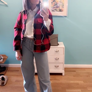 Zara jacka  - En zara jacka i storlek xs i väldigt bra skick😊