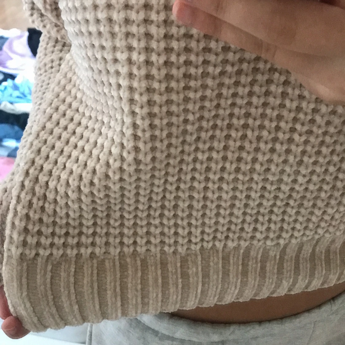 Skrimrig stickad tröja  - 90