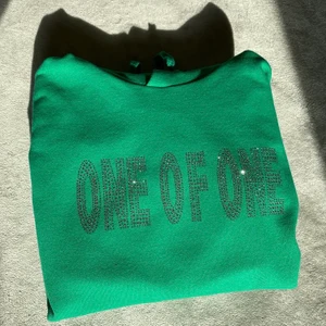 Hoodie - Intressekoll på denna hoodie, säljer till rätt pris. Strl M (true to size). /kan tänka mig att byta mot en Reckless scholars hoodie (brun). 