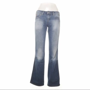 Miss Sixty Jeans - Skitsnygga low waist jeans som tyvärr är för små för mig