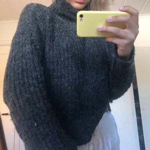 Stickad tröja - Gosig stickad tröja fint skick