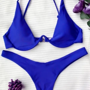 Bikini storlek m men passar även s - Helt oanvänd bikini från Zaful. Säljer pga att den inte passar mig