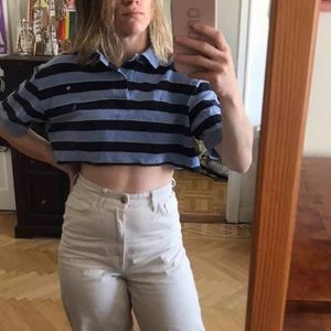 Kort piké-tröja - Kort piké-tröja från Polo Ralph Lauren. Fint skick. Köparen står för frakten. Kan även mötas upp i Stockholm.