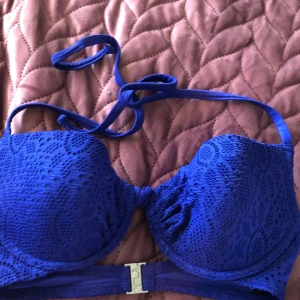 Blå bikini  - Bra skick väldigt fin blå bikini 