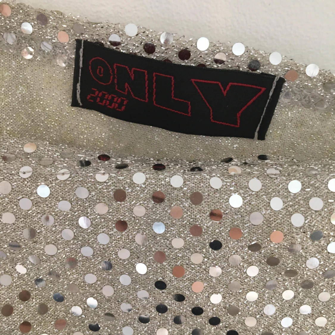 Paljett topp med spagetti band - 91