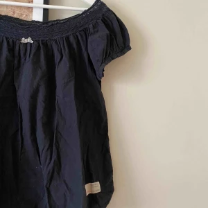  - En superfin blus från Odd Molly i storleken 1✨ Eventuell frakt tillkommer.