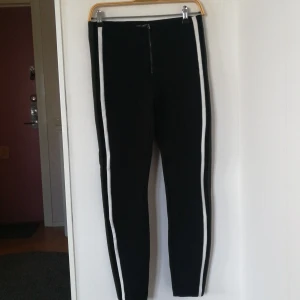 Zara leggings  - Zara leggings with stripes on the side size medium, 90cm long from hip. Really stretchy 