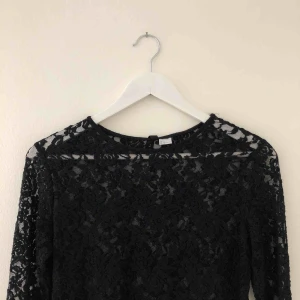  - Spetstopp från H&M. Aldrig använd, lappen kvar. Köparen står för frakten. Kan alternativt mötas upp vid tunnelbanestationen Stadion. 