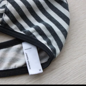 Snygg topp från AA! Är lite urtvättad men använd sparsamt.  - Snygg topp från AA! Är lite urtvättad men använd sparsamt. 