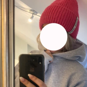 Carin Wester mössa i en rosa färg - Säljer min Carin Wester i finaste färgen!💗💕💘🤩