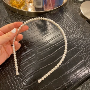 Diadem - Säljer detta söta pärldiadem ❣️