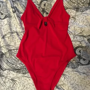 Body st. S - Endast provad så som ny. Köparen står för frakten 