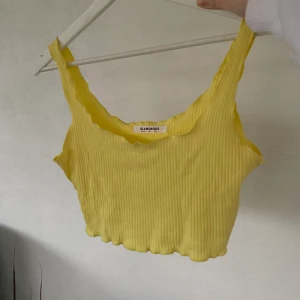 Linne från Nelly  - Jättefint sommarlinne från Nelly. Knappt använt, så som nyskick. 40kr plus frakt. Skriv för mer info och bilder:) 