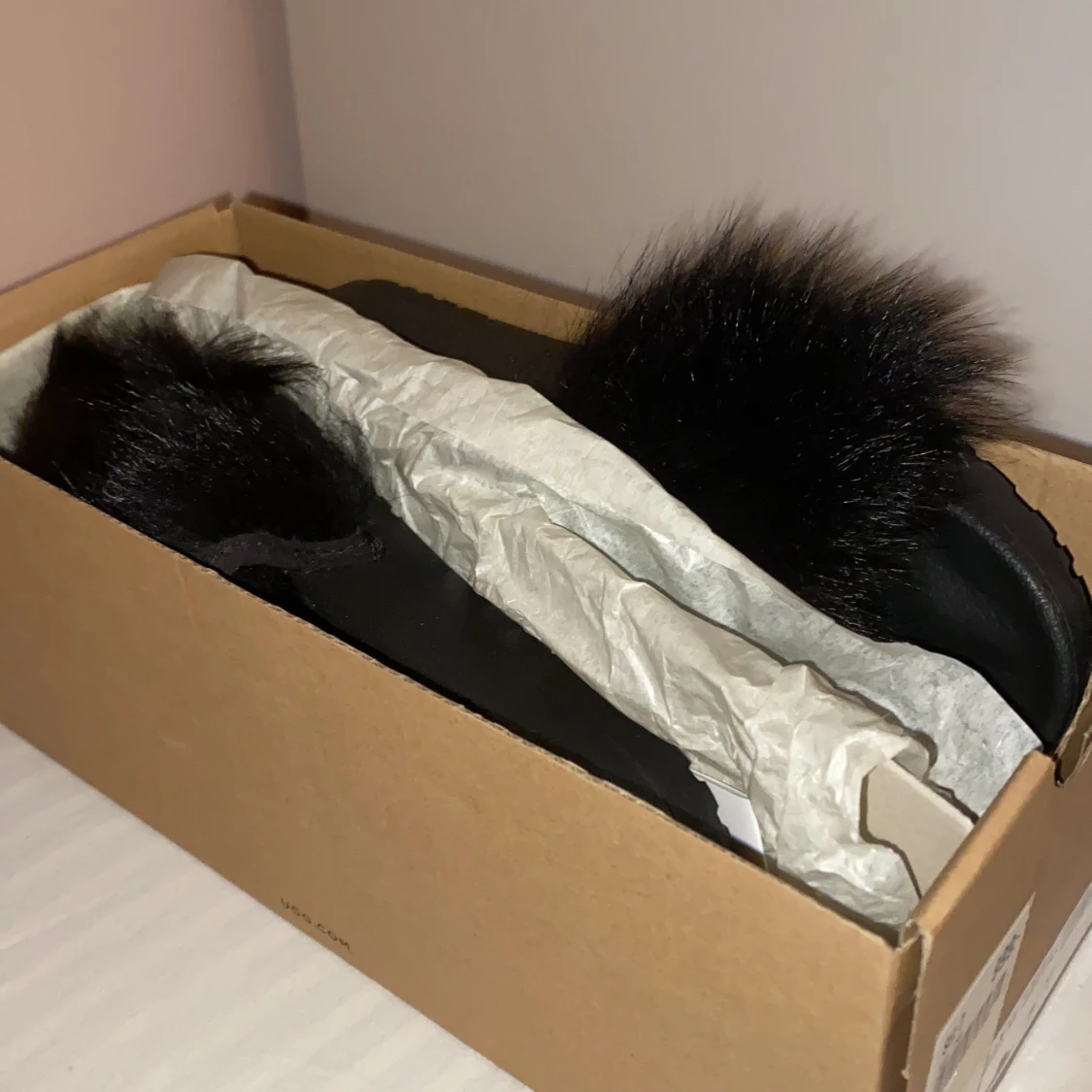 UGG’s svarta W royale tofflor strl: 38