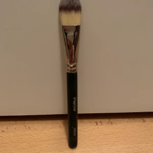 Foundation pensel - Peggie sage - Använd några fåtal ggr.