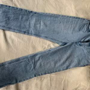 Mom jeans från nakd, blivit för stor för dem :( 