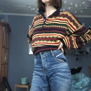 Stickad overzised tröja  - En jätte myssig stickad tröja som jag har hittat på secondhand. ✨ den är XL men de gör den bara over sized på mindre storlekar. Köparen står för frakten 💕