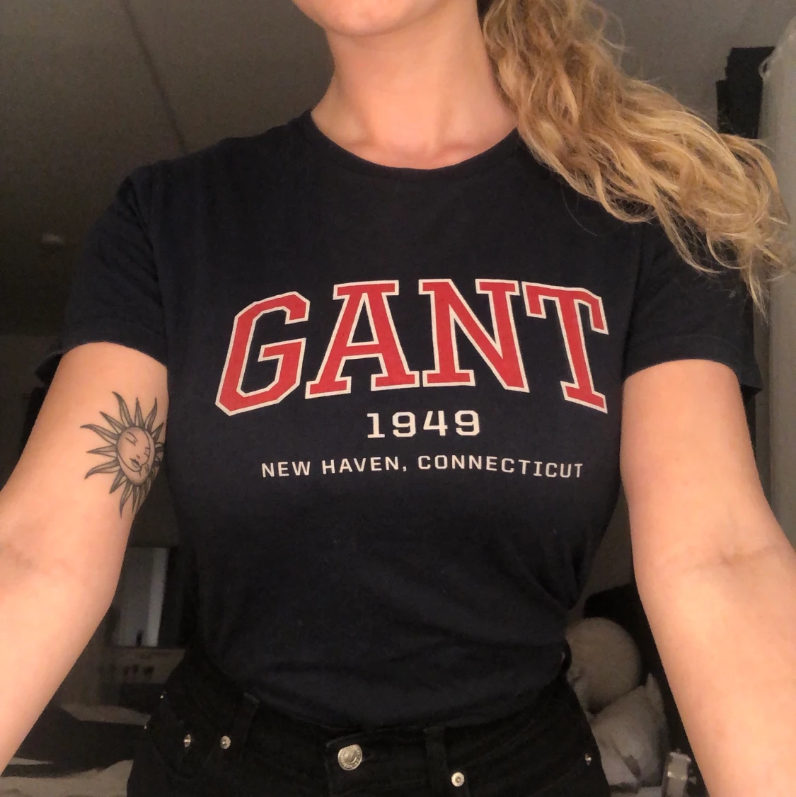 Marinblå GANT T-shirt 