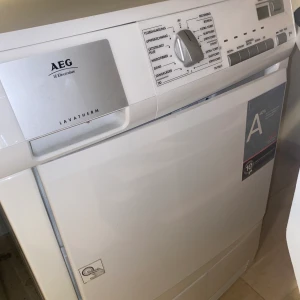 Electrolux®️ Torktumlare - 7 kg. A- klass. -40% elkostnad.   Torktumlare Lavatherm (AEG) electrolux. Knappt använd. I mycket bra skick.👍  Inga fel på den, fungerar utmärkt. ✅