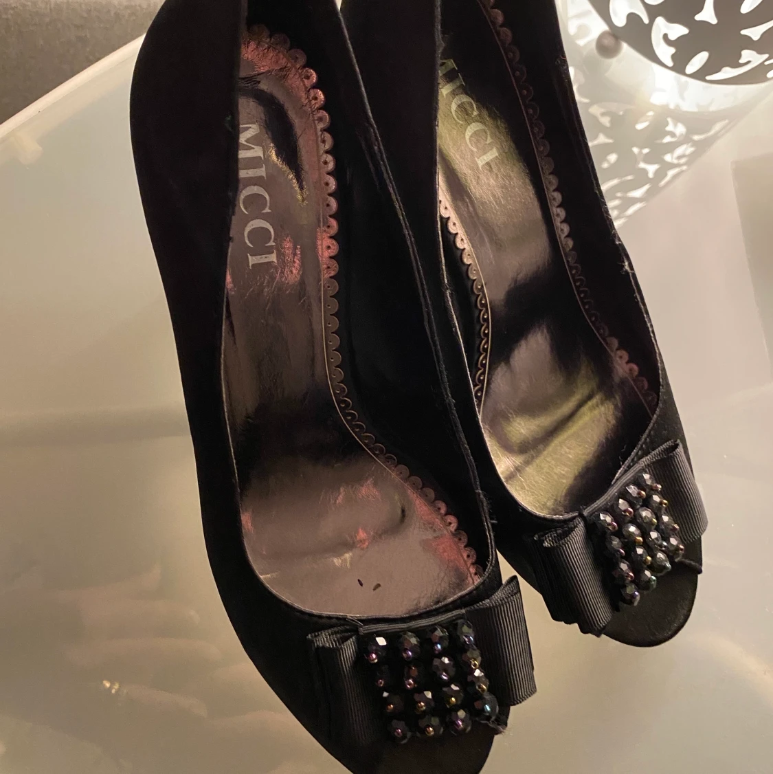 MICCI KLACKAR STORLEK 38 - 90