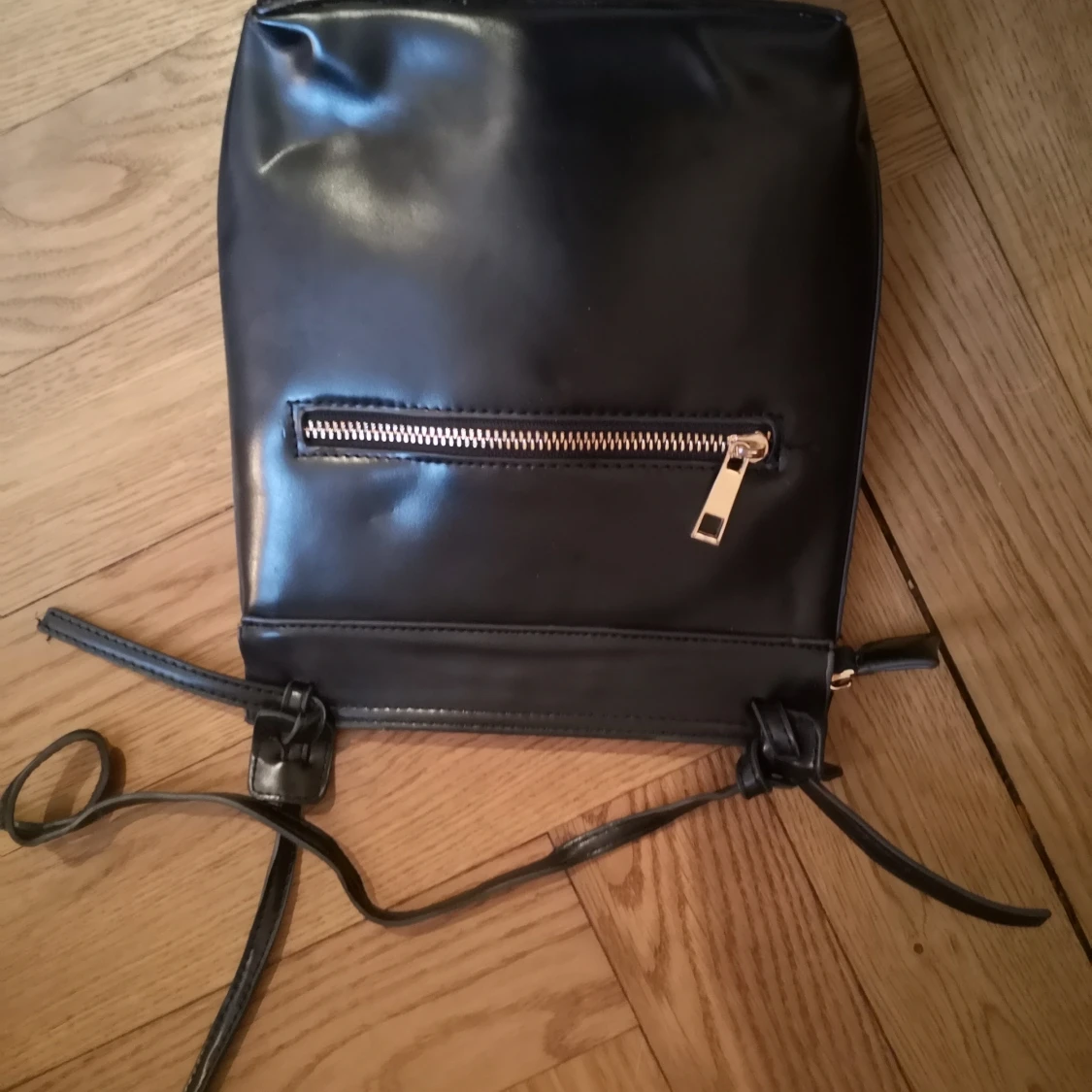 Liten axelremsväska - 90