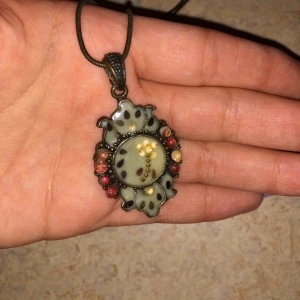 Vintage halsband - Vintage halsband i fin skick! Möts upp i Uppsala eller fraktar/11kr.