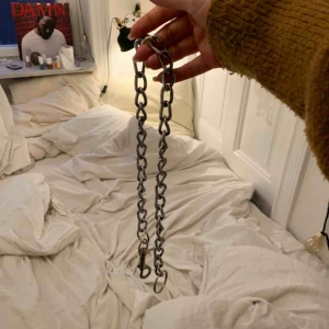  - Svincool silver kedja, perfekt på byxorna eller som halsband!!! SUPERsnygg